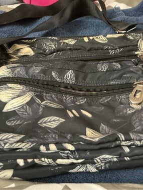 Women's Black Floral Crossbody Bag - Notag Brand